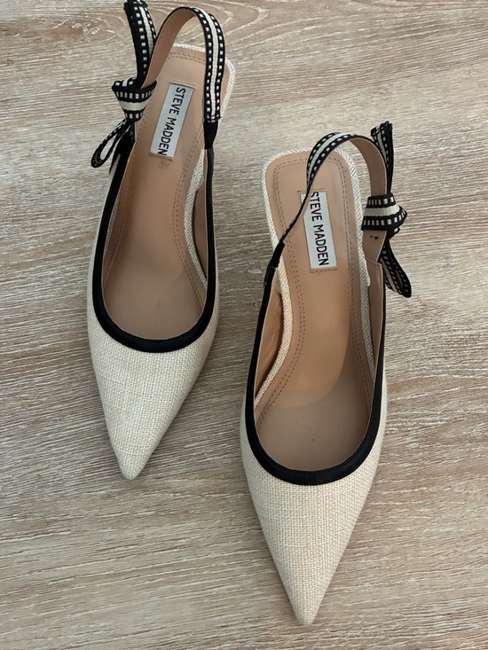 Steve Madden Shoes - Steve Madden Bri Cream Pointed Slingback Kitten Heels with Black Trim and Bow